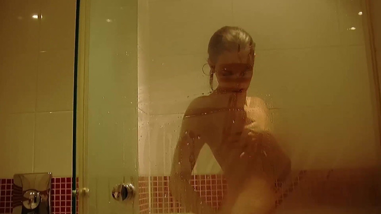Toy Sluts: Solo brunette rubbing and gaping her pussy while showering