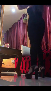 Kamboçyalı kız seksi dans, ateşli vücut