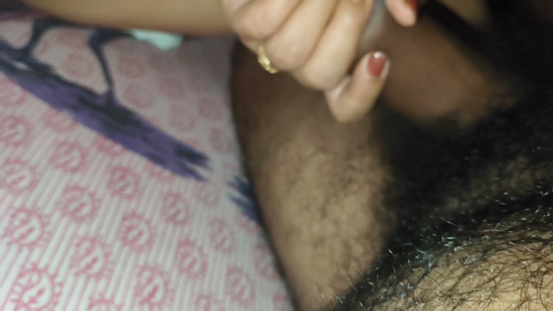 Playboy rahul: Indian Desi Wife Milk Show and Try to Use Double...