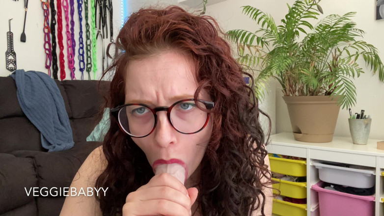 Veggiebabyy: Podvádějící manželka vás prosí, abyste se do ní vystříkli