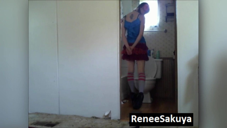 Renee Sakuya: Going pee across the room