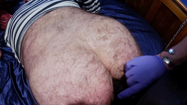 Aaexperinces trans: Deel 3 Domina Satana, Mistess Carrie doet een dubbele domme-sessie