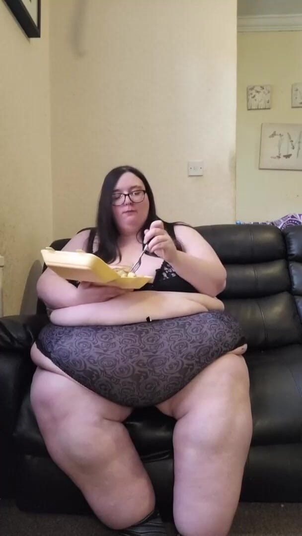 SSBBWLadyBrads: Bu şişman göbek için öğle yemeği