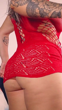 Lonely Colombian MILF Masturbates to Orgasm