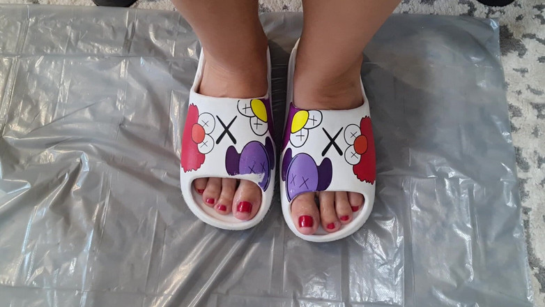 Adele Amber: SLINTÁNÍ NA NOHOU