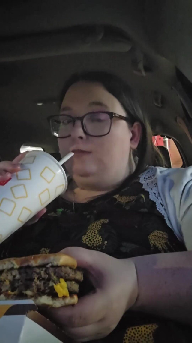 Eating Mcdonalds in the Car (SSBBW Lady Brads)
