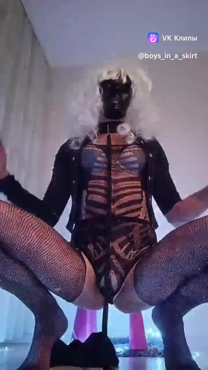 Boy in a skirt: Dělnická třída