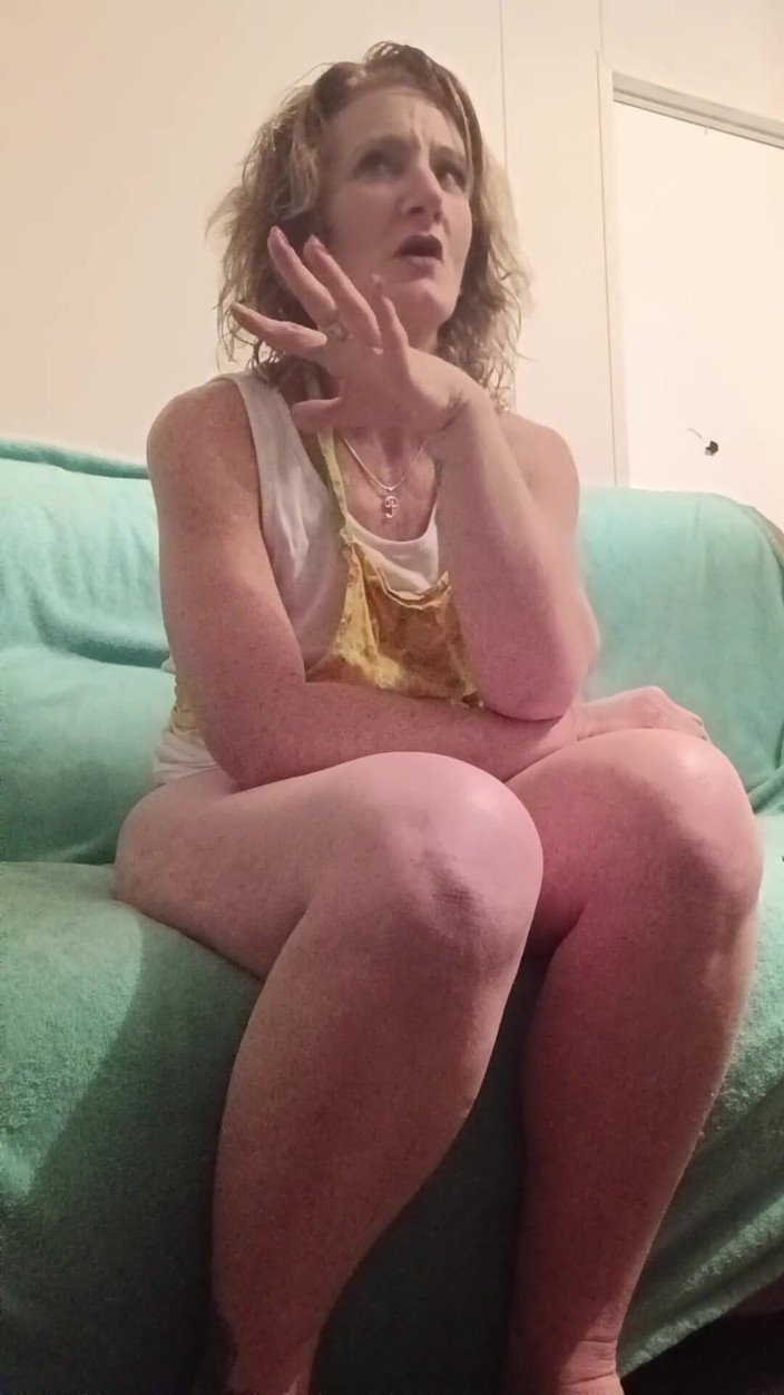Longtoes45: Mommy's Boy