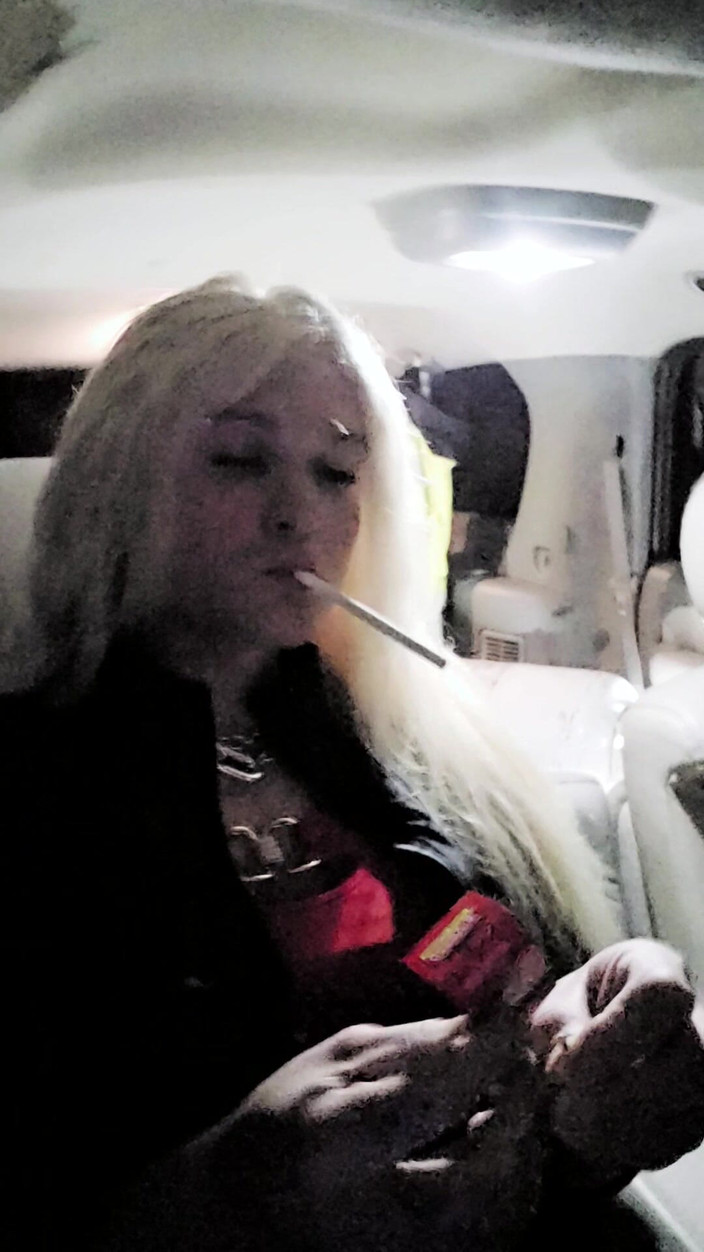 Darkfetish2k: Fumat din 120, joc cu mașina