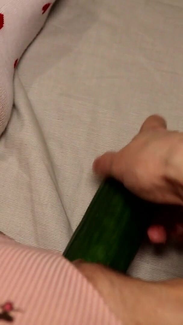TwinklePeaks: Dirty Teen Home Alone