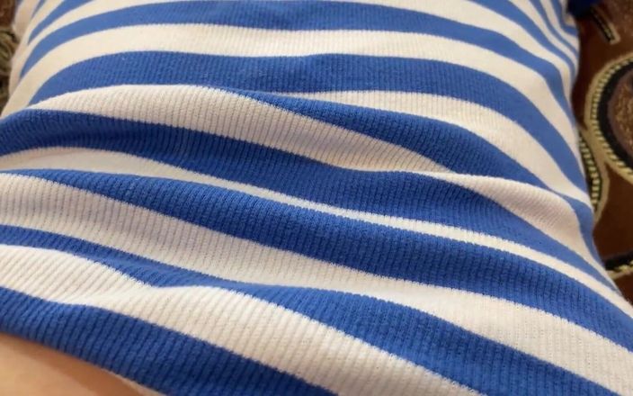 Lux Eva: Guardando una sexy compilation porno
