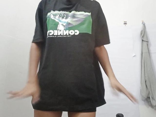 Desi 18 Year Old Girl Fingering Her Wet Pussy at Home Alone (Hot horny girl)