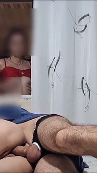 Soused přistihl pár při sexu s otevřeným oknem!