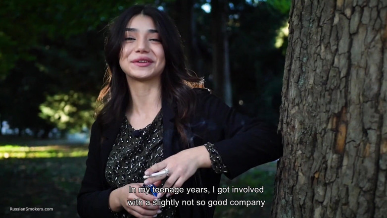 Russian Smokers: Entrevista sobre fumar com Zarina