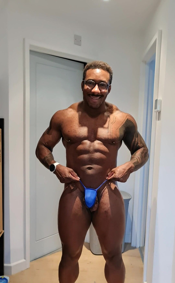 Amadeus: A primeira coisa de sexta-feira, espero gostar desses caras.