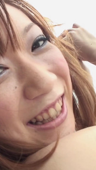 この美しいアジアの雌、ある時点で2本のチンポをしゃぶっていて、彼女はそれが大好きでした。