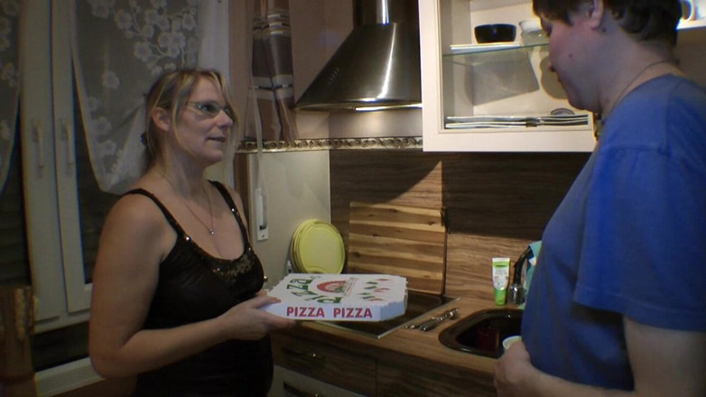 SweetSusi: Gözlüklere Cumshot MILF