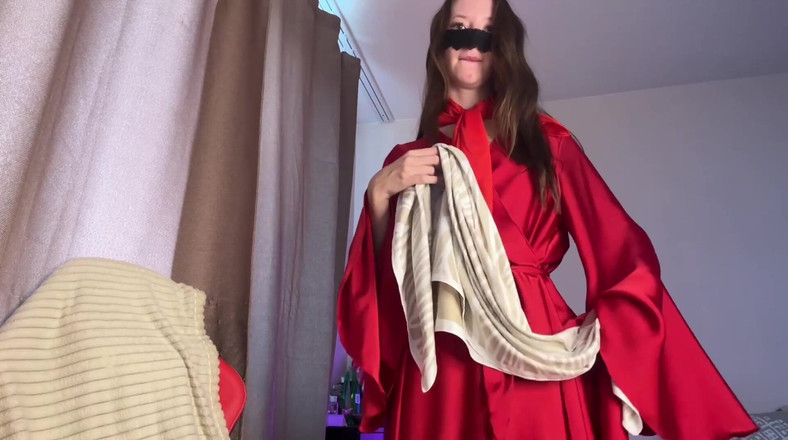 Skinny_lady69: Asmr satén, bufanda, fetiche