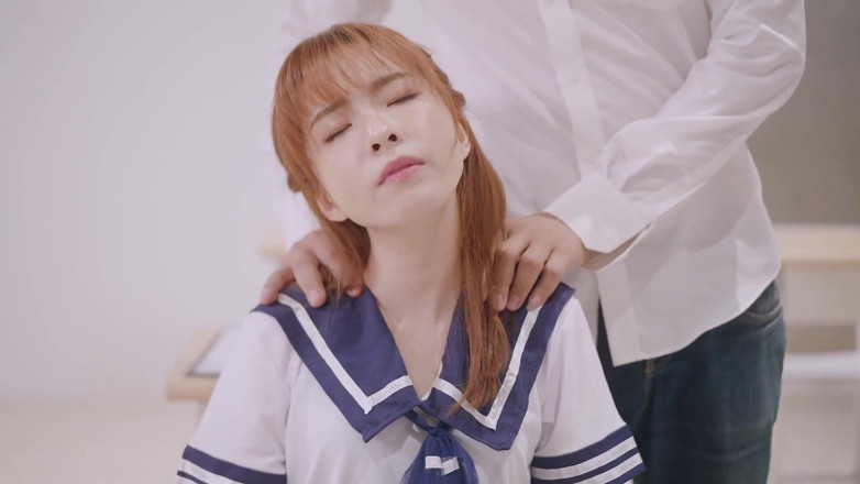 Asian Milfs n Teens: Naughty Chinese college girl stays in the class for a...