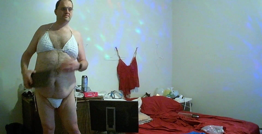 Caressonnous: Micul dans înainte de a merge la My Pool Court