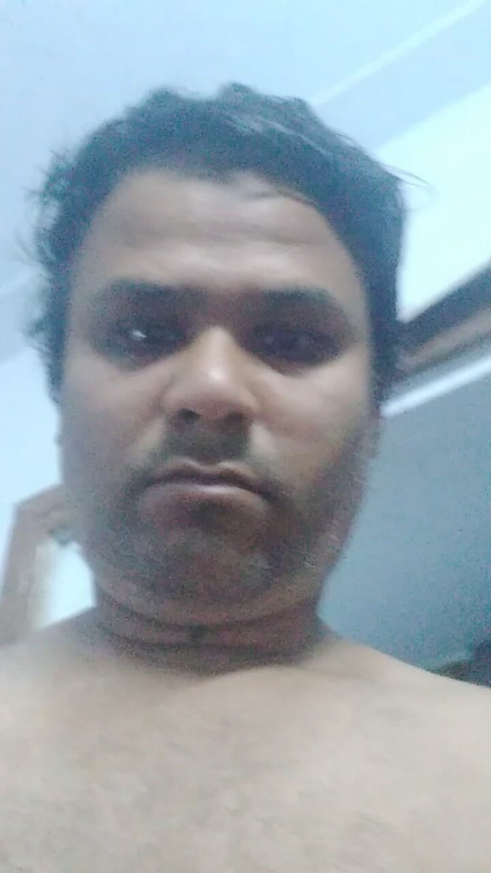 Nani Top: Une chatte poilue se fait inster ma bite jusqu’à l’os...