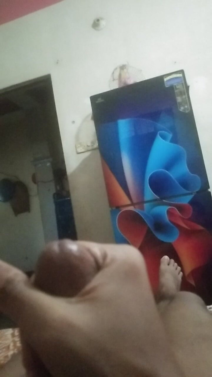 Viral_tiktokar: I Really Wanted It so I Gave It a Handjob.