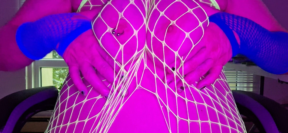 Princess Udders: Trans kwasy tłuste -titty tugger