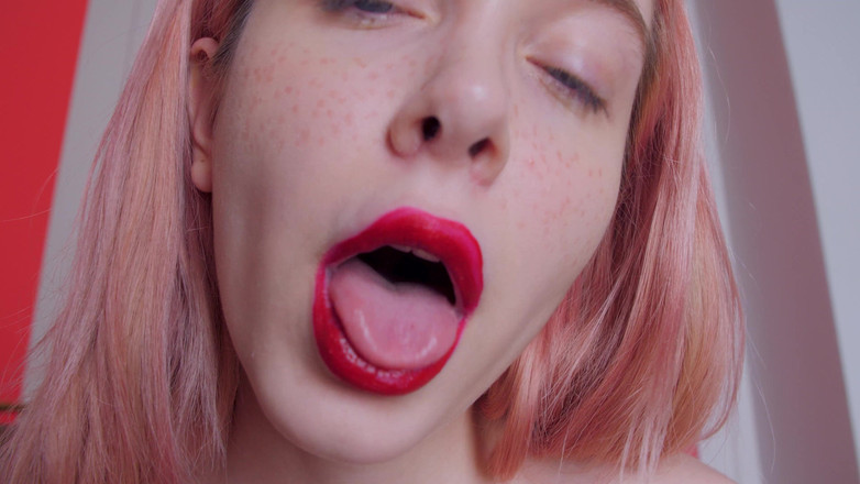 Loly Nebel Studio: 崇拜我的脸，小玩具