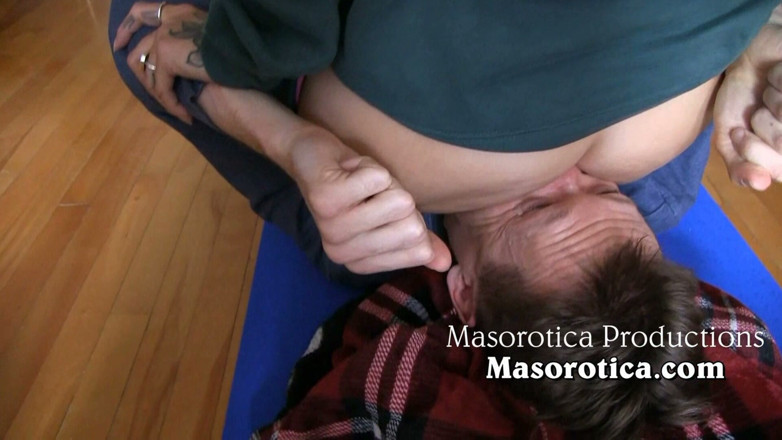 Masorotica: Bare Bum Facesitting Fun 2