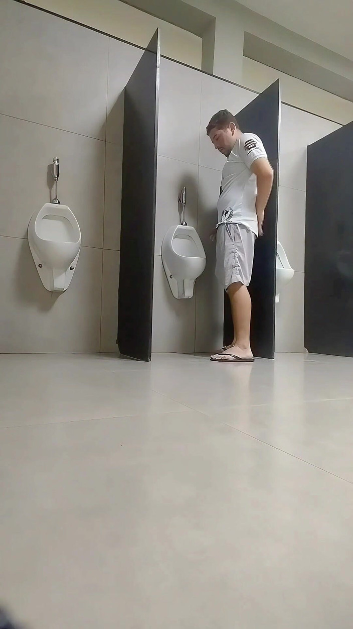 Marcosninfo: Předváděl jsem se na toaletě na tržnici a málem mě...