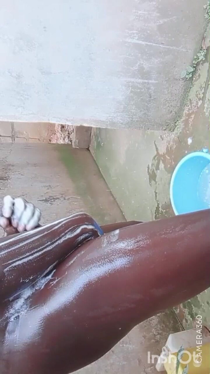 Hongi: Orgia di massaggio bbc in africa