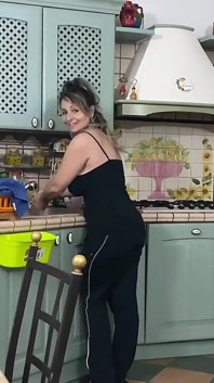 Щоб запитати персональну пару або окремі відео, будь ласка, зв'яжіться зі мною приватно
