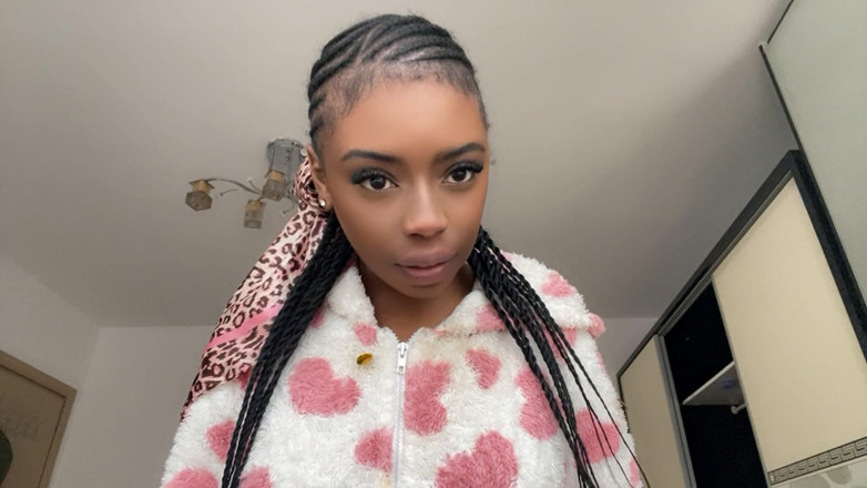 Rudie Kae: Soft Lips, Deep Breaths & a Big Balloon Pop