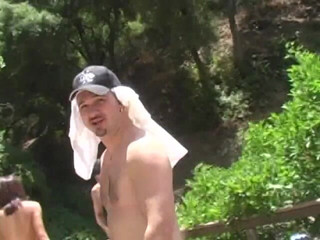 Outdoor pervs: Симпатичные азиатские шлюшки - за кулисами