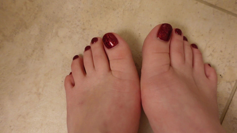 Deanna deadly: Schnell, Neue Pediküre zeigt Einnägel mit roten Zehennägeln