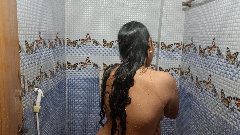 Telugu Couple: Indyjski gorący prawdziwy Bhabhi biorąc prysznic po seksie - telugu ciocia