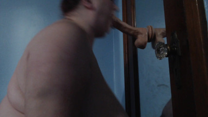 Rose Westt Studios: BBW practices BJ on mirror with big white dildo