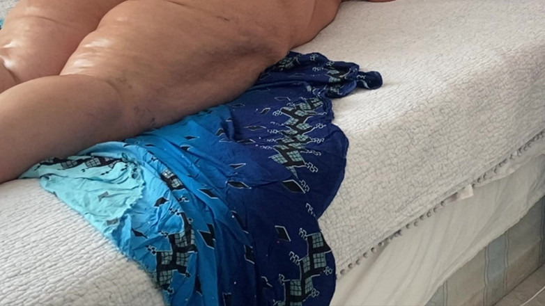 Daddykane: Máy bay bà già dầu nóng bỏng cọ xát tình...