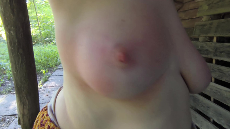 Bouncy Tits Action: ティットスラップ世界記録 トレーニング 2回 - 18回中15回 - 4230回のスラップ