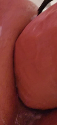 Asspussy besar ternganga dengan bantuan dari 9.5 in. Circumference King Cock Chubby!