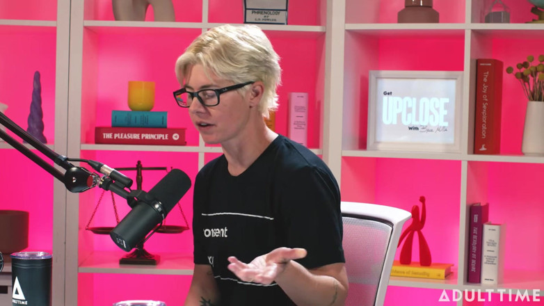 Adult Time Podcast: Kimmy kimm conquista la vergogna e vende mutandine usate | il...