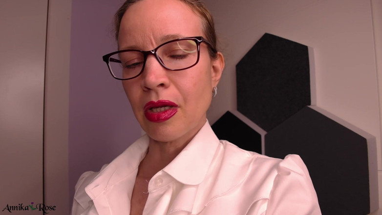 Annika Rose: Findom! Jij betaalt!