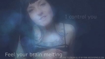 Miss Ivy Ophelia: Sì dea ipnotizzare