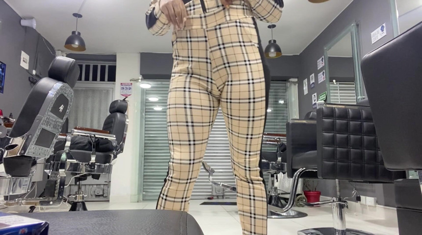 In the Barbershop (Amazing shemale big balls)