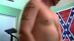 Joe Schmoe: Брайан отримує жорсткий скибочку