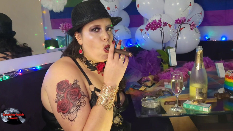 Lilli Cukierek Cox: Rokok enak bareng kamu
