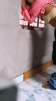 Petite amie du village indien Ko Kisi Aur Dost Ne Jhamkar Choda