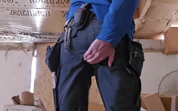 Chris_snoopy_91: Construction Site Fuck with My Dildo