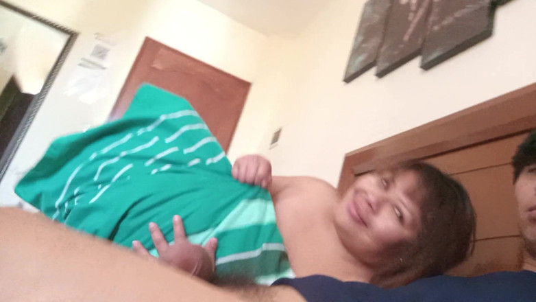 Moo DBOXXX: Aku ngentot sama ibu semok yang kutemui di facebook, dia...