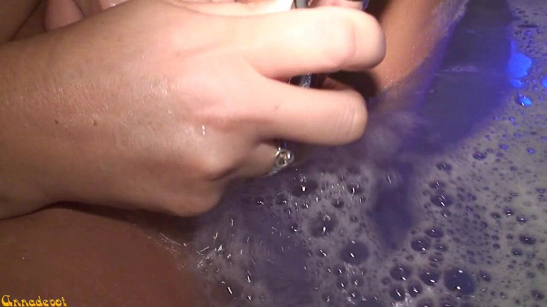 Anna Devot: Annadevot - Wet cunt in the bathtub